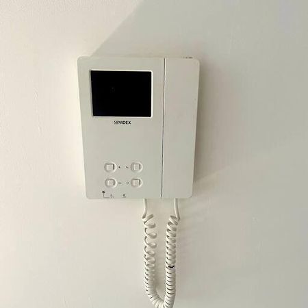 #215 1 Bed Serviced Apartment دربي المظهر الخارجي الصورة