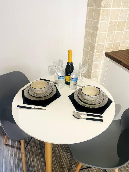 #215 1 Bed Serviced Apartment دربي المظهر الخارجي الصورة